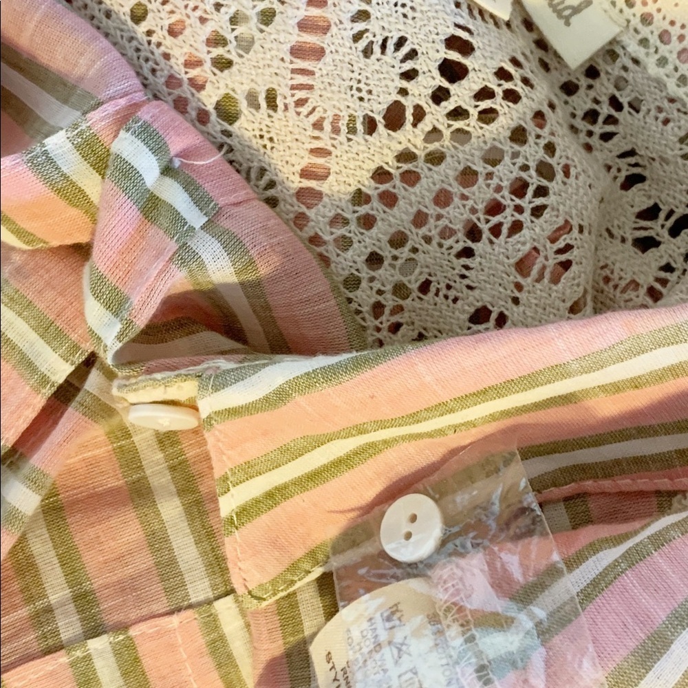 ⬇️Hem& Thread top! Size L - Picture 8 of 8